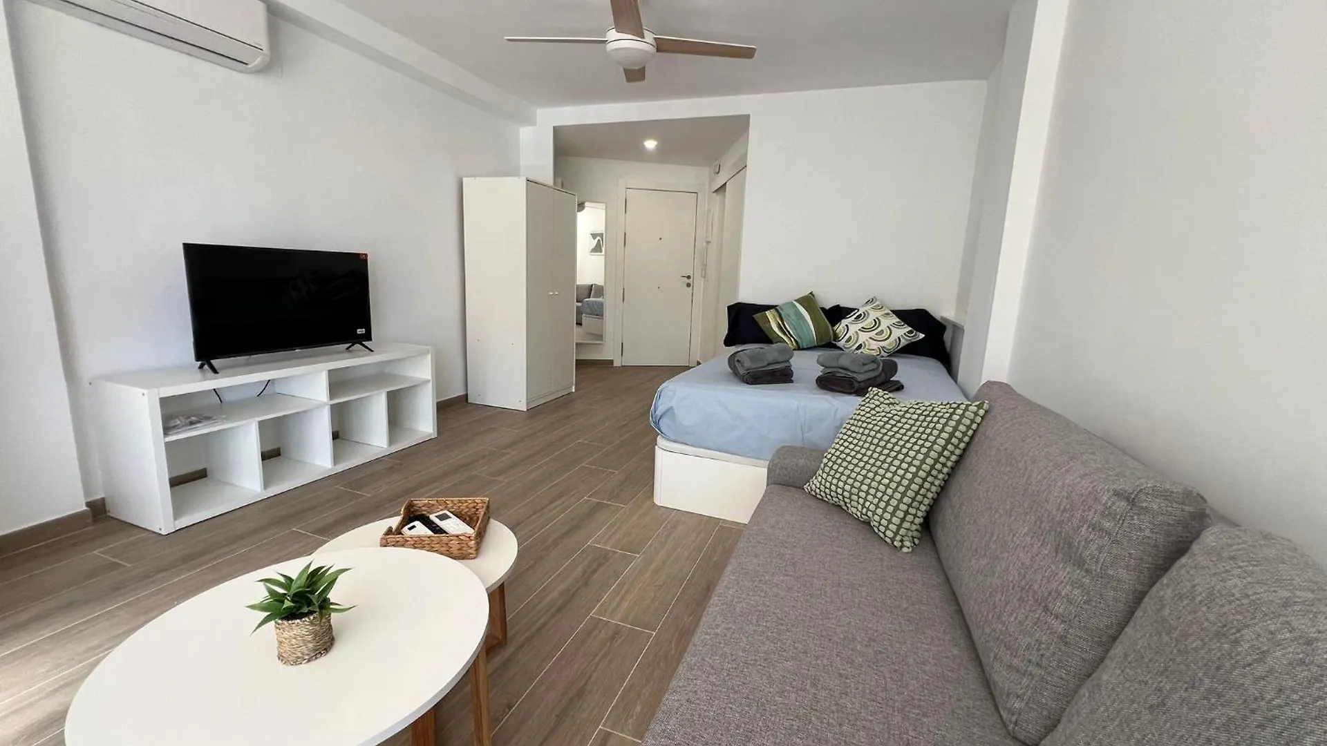 Nuevo Y Luminoso Estudio De Playa Con Piscina Fuengirola Apartamento