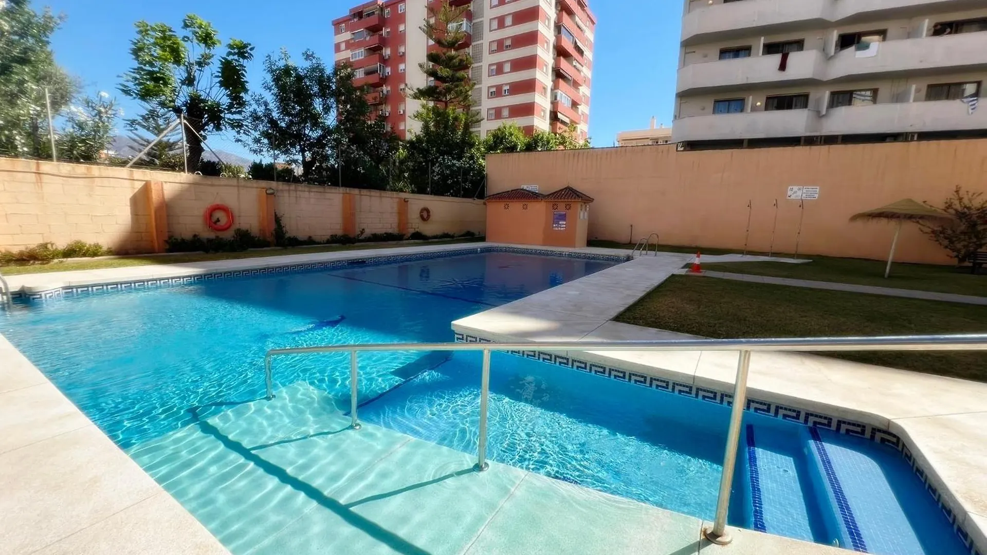 Nuevo Y Luminoso Estudio De Playa Con Piscina Fuengirola Apartamento
